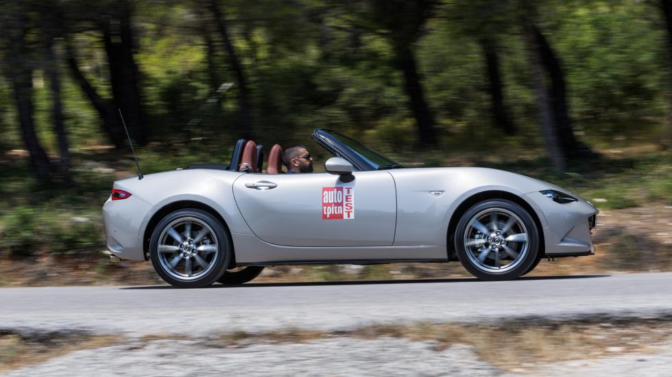 Στο cabrio της Mazda η δύναμη απλώνεται γραμμικά και χωρίς ξεσπάσματα ή κενά, έχοντας ισχύ από σχετικά χαμηλά μέχρι και τις 7.000 στροφές.