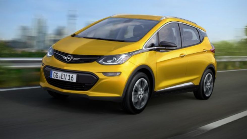 Το νέο Opel Ampera-e συνδυάζει πρωτοποριακό σύστημα ηλεκτροκίνησης με προηγμένη συνδεσιμότητα και εξαιρετικά δυναμική συμπεριφορά.