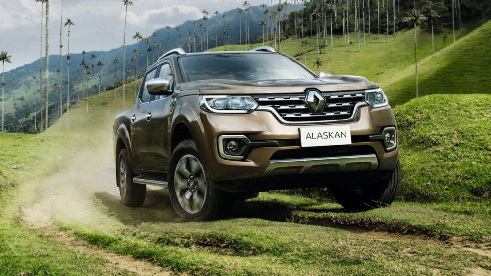 Το Alaskan είναι η πρώτη προσπάθεια της Renault στην κατηγορία των pick-up και έχει ως όπλο στην «φαρέτρα» του, την τεχνογνωσία της «συμμάχου» Nissan μέσω του Navara. 