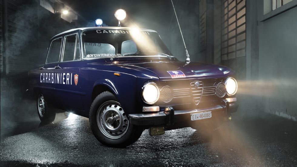 Η Alfa Romeo Giulia 1300 Super που είχε ενταχθεί στο στόλο των Ιταλών Carabinieri την δεκαετία του 70.