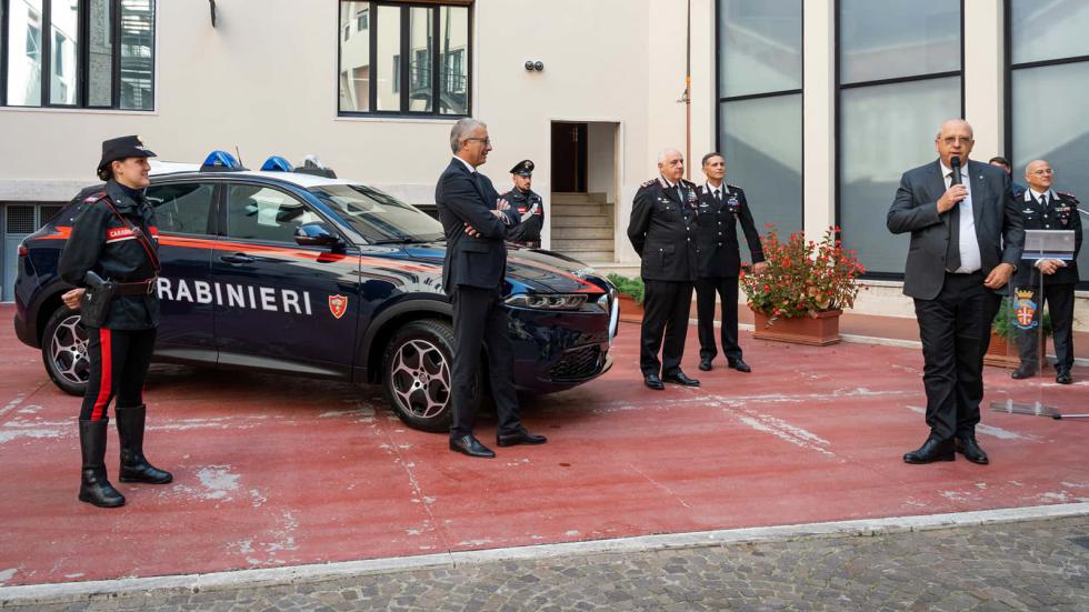 Ο στόλος των Carabinieri επεκτείνεται με Alfa Romeo Tonale 