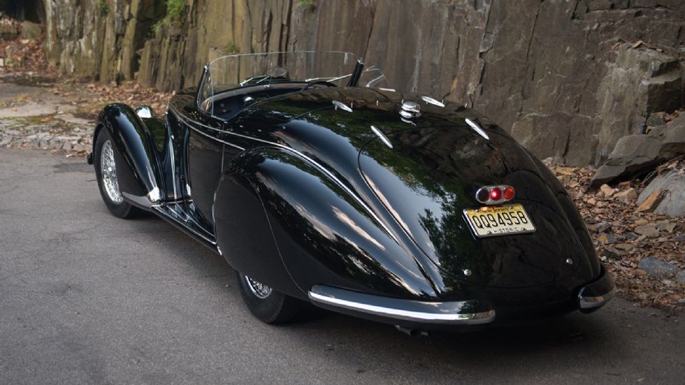 Μόλις 12 Alfa Romeo 8C 2900B Lungo Spider by Touring φτιάχτηκαν ποτέ.