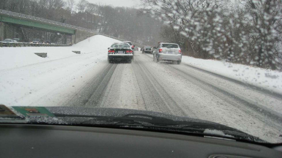 Χιόνια & πάγος: Πως ετοιμάζω το αμάξι πριν το οδηγήσω;