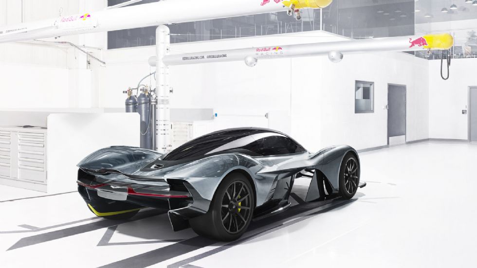 Το AM-RB 001 δύσκολα αναγνωρίζεται ως μοντέλο της Aston Martin με την πρώτη ματιά.