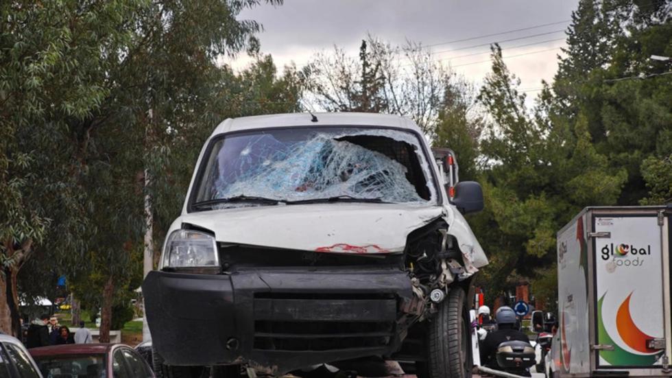 88χρονη έχασε τον έλεγχο και προκάλεσε δυστύχημα στο Νέο Ψυχικό