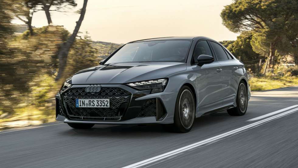 Πιο άγριο αλλά ξανά με 400 άλογα το ανανεωμένο Audi RS 3