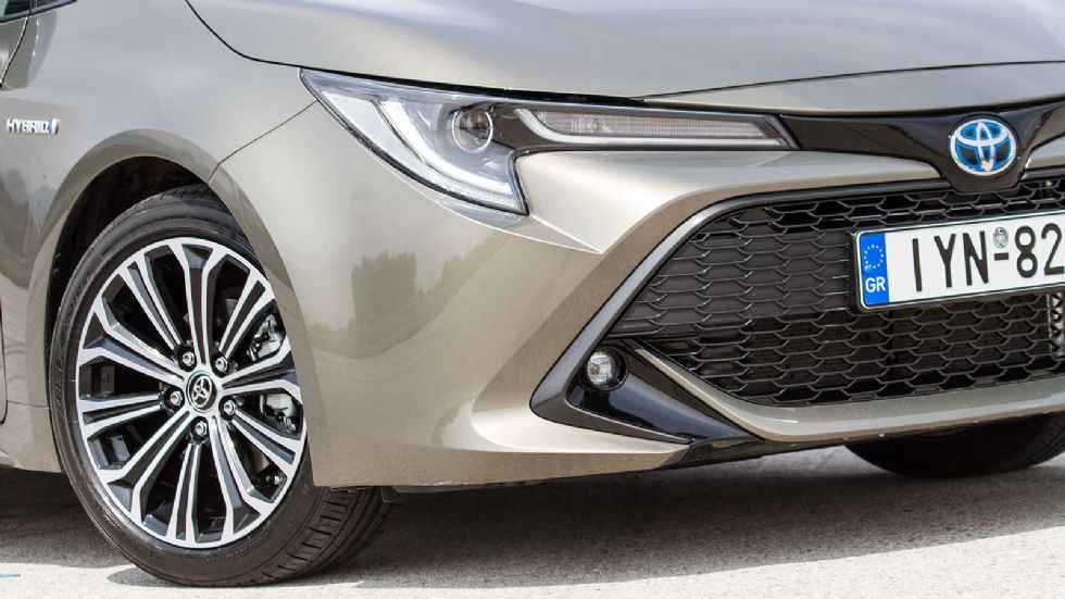 H Toyota Corolla προσφέρει 6 χρόνια εγγύηση για τα μηχανικά της μέρη και 11 για την μπαταρία του υβριδικού συστήματος. Το τελευταίο προσφέρει κορυφαία οικονομία στην κατανάλωση.