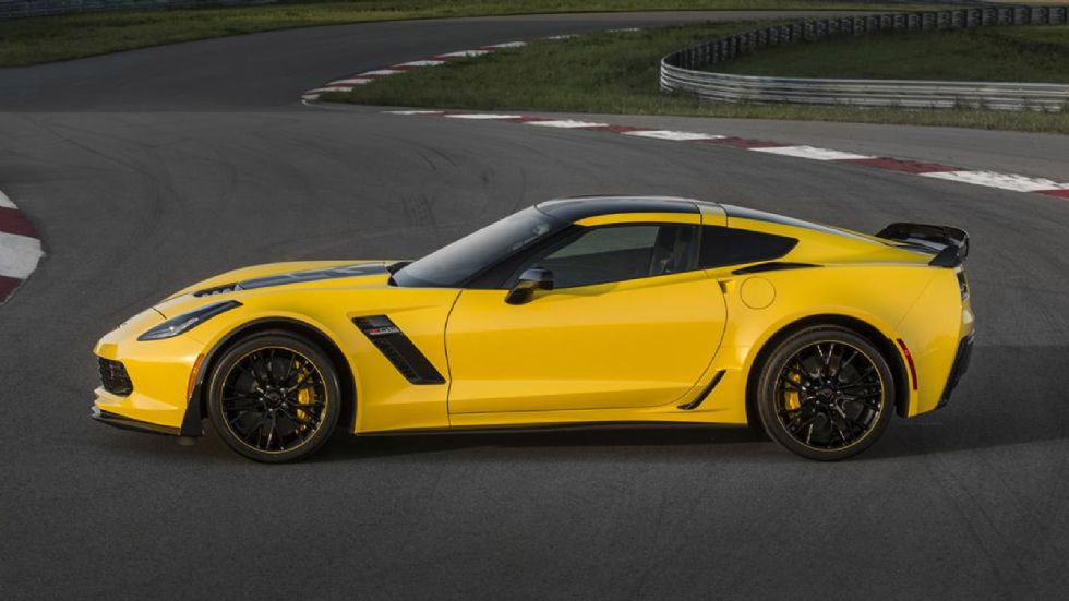 Εντυπωσιακή η Corvette Z06 C7.R από όποια γωνία και αν την κοιτάξεις.