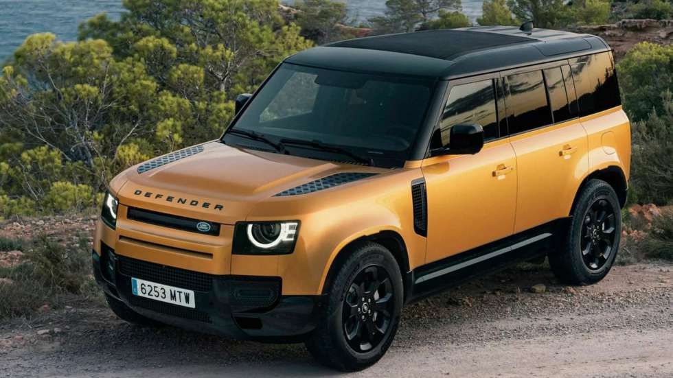 Το Land Rover Defender βάφεται στα χρώματα της Ίμπιζα