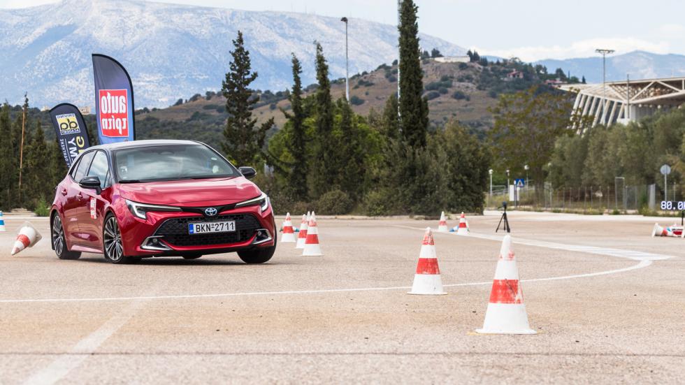 Elk Test στην υβριδική Toyota Corolla των 140 PS