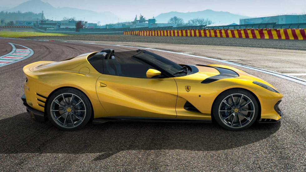 Nέα Ferrari 812 Competizione με 830 άλογα 