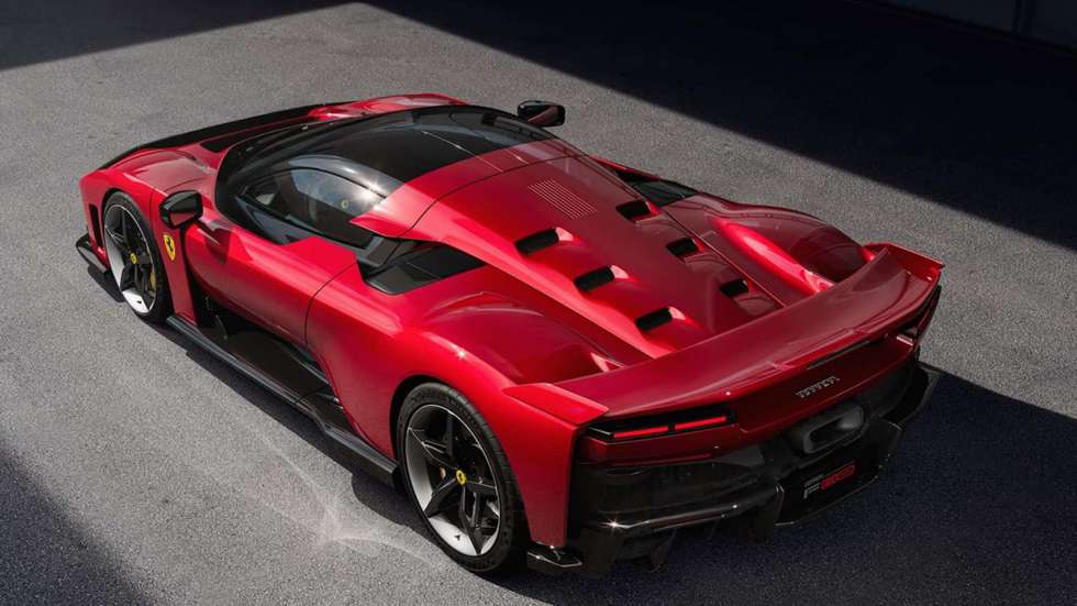 Ferrari F80: Η νέα υβριδική ναυαρχίδα των Ιταλών έφτασε με 1.200 άλογα