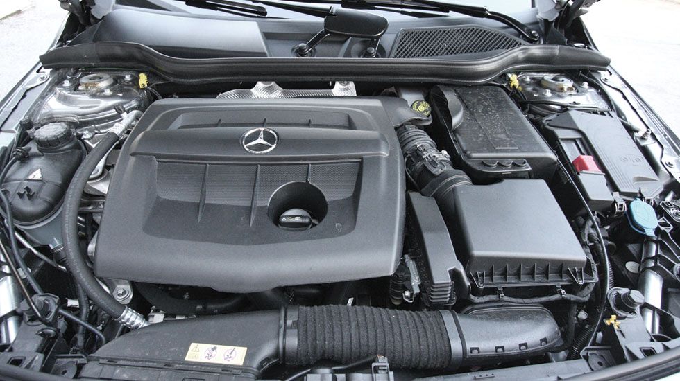 Ο πετρελαιοκινητήρας της Mercedes A180 CDI συνδυάζεται με ένα σωστής κλιμάκωσης κιβώτιο 6 σχέσεων που εξασφαλίζει καλές επιδόσεις και οικονομία καυσίμου, άρα κατΆ επέκταση και χαμηλές εκπομπές CO2.