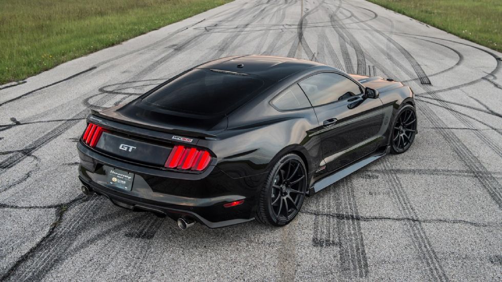 Η Ford Mustang HPE800 έρχεται με αναβαθμισμένο σύστημα εξάτμισης από μπροστά μέχρι πίσω.