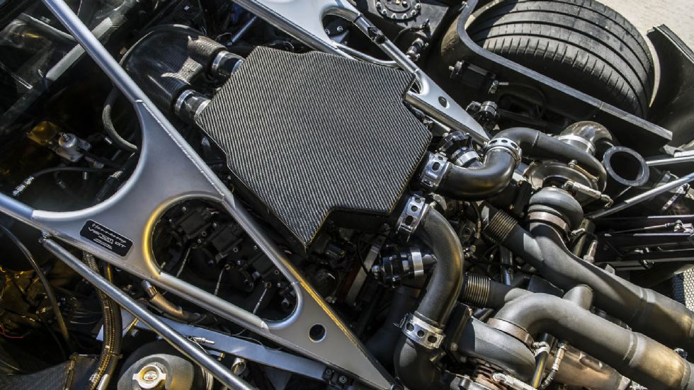 Η ανανεωμένη Venom GT Spyder διαθέτει μια αναβαθμισμένη εκδοχή του 7λιτρου twin-turbo V8 κινητήρα, η απόδοσή του οποίου ανέβηκε κατά 210 ίππους, φτάνοντας στους 1.471.