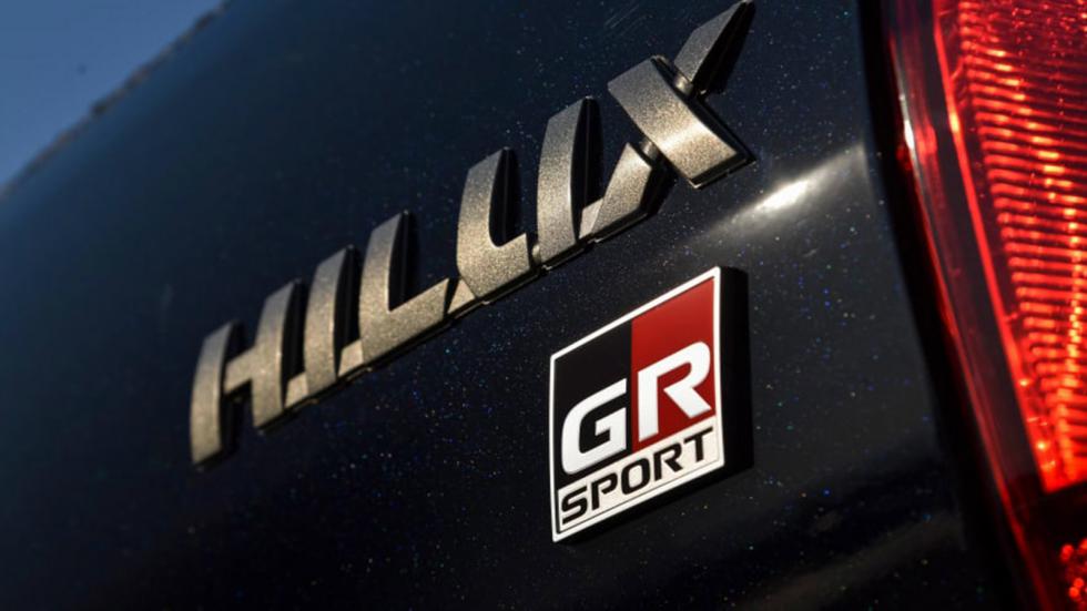 Ετοιμάζει το Hilux GR Sport η Toyota 