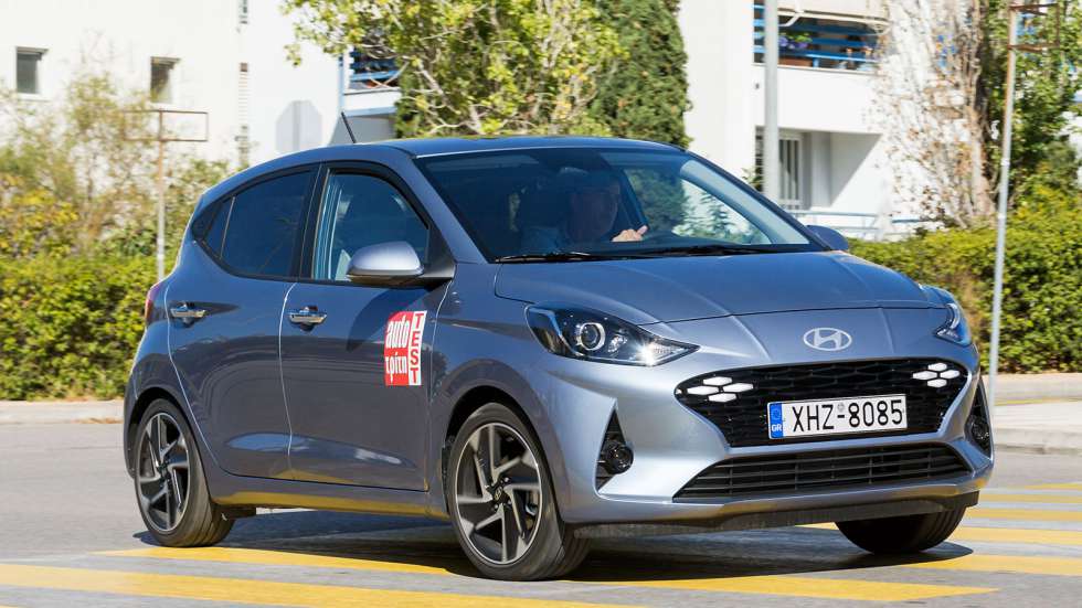 Τo Hyundai i10 είναι το καλύτερο μίνι μοντέλο σε φρένα. Έχει 3 μέτρα καλύτερη επίδοση από το δεύτερο (Aygo X) και 8 μέτρα καλύτερα από το χειρότερο της κατηγορίας, το Suzuki Ignis