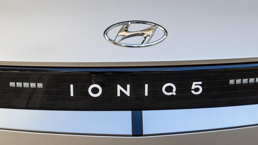 Hyundai Ioniq 5: Εξωγήινο, ευρύχωρο, σβέλτο και με 10.000€ έκπτωση