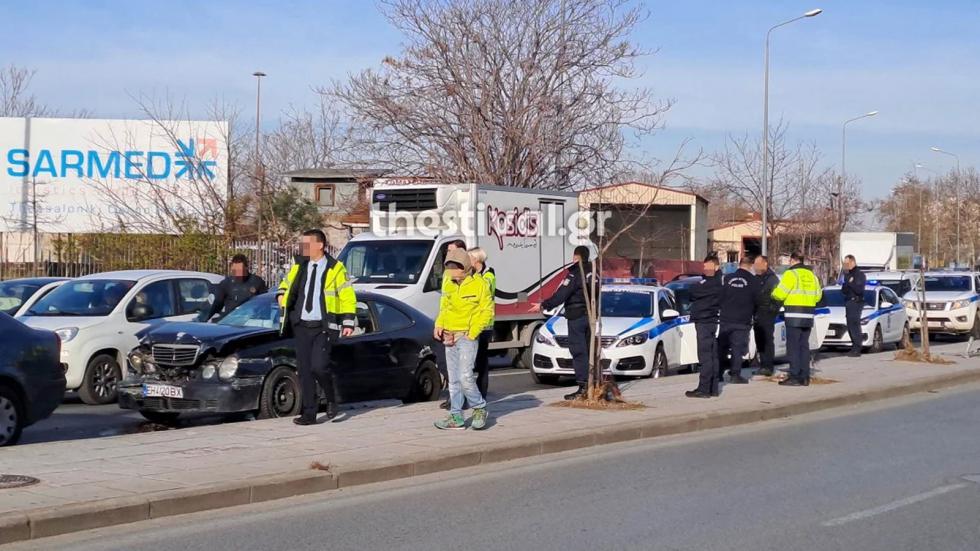 Καταδίωξη & σύλληψη αλλοδαπών με «ξένη» Mercedes CLK (+video)