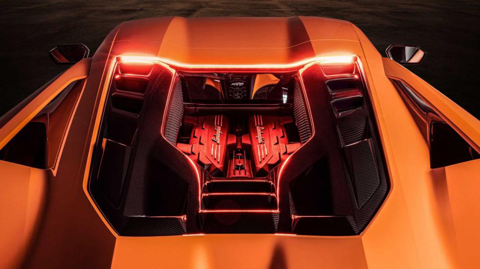 Νέα Lamborghini Revuelto: Plug-in υβριδική με V12 και 1.015 ίππους