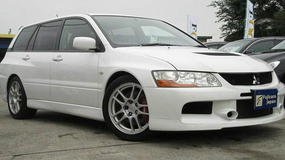 Το εν λόγω Mitsubishi Lancer Evo IX Wagon και λέπτομέρειες του. 