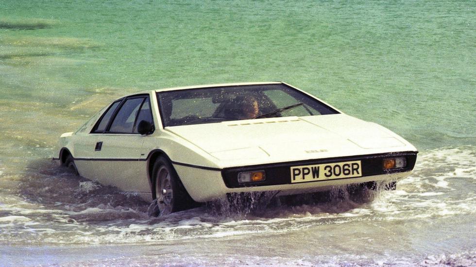 Αυτή είναι η αυθεντική Lotus Esprit S1 που πρωταγωνίστησε στην ταινία του 007, Ο Κατάσκοπος που με αγάπησε. 