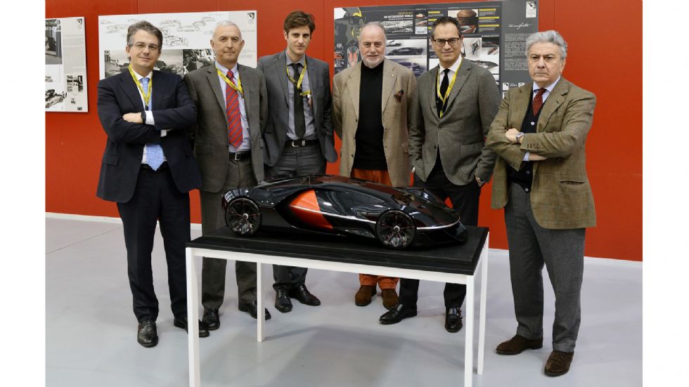 Οι 6 σπουδαστές του ISD Rubika, από το Βαλενσιέν της Γαλλίας γύρισαν σπίτι τους με το βραβείο «Gran Premio Assoluto» για το εντυπωσιακό πόνημά τους, την Ferrari Manifesto concept.