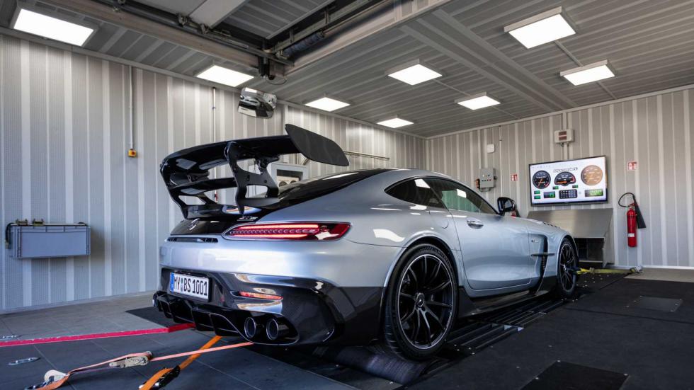 Η Mercedes-AMG GT Black Series έφτασε τα 1.111 άλογα