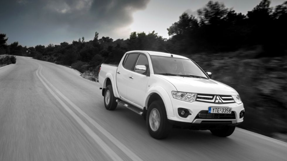 Το ανανεωμένο Mitsubishi L200 είναι διαθέσιμο και στην ελληνική με κόστος που ξεκινά από τα 19.660 ευρώ.