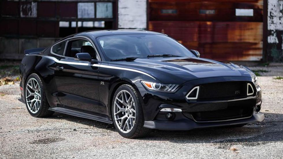 Το Ford Mustang RTR προσφέρεται σε δύο πακέτα εξέλιξης, τα Spec 1 & 2 και θα είναι διαθέσιμο από τον προσεχή Ιανουάριο σε επιλεγμένους dealers.