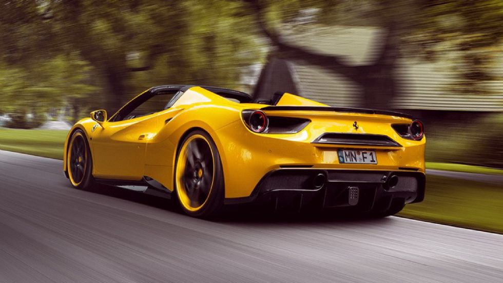 H Novitec Rosso άλλαξε από την Ferrari 488 Spider μέρη της ανάρτησης, τους τροχούς και τα λάστιχα, ενώ προσφέρεται και carbon αεροδυναμικό πακέτο. Ανθρακονημάτινες «πινελιές» έχουν τοποθετηθεί και στο