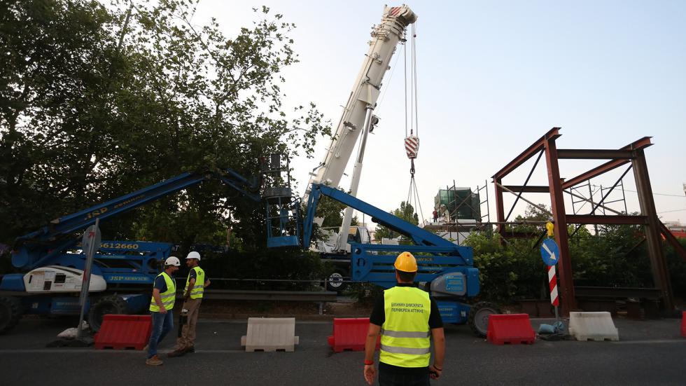 Το έργο δημοπρατήθηκε και εκτελείται από το Υπουργείο Υποδομών και Μεταφορών.