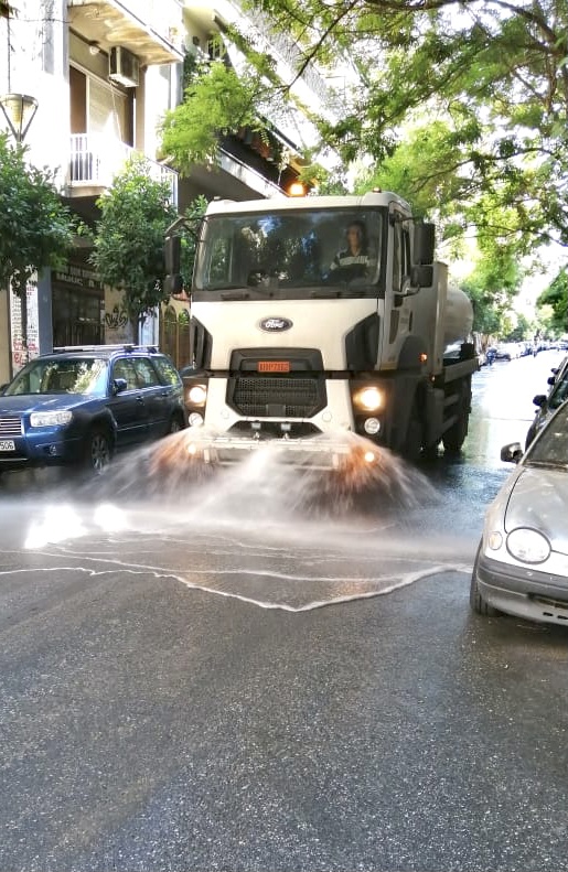 «Έλαμψαν» από καθαριότητα τα Εξάρχεια