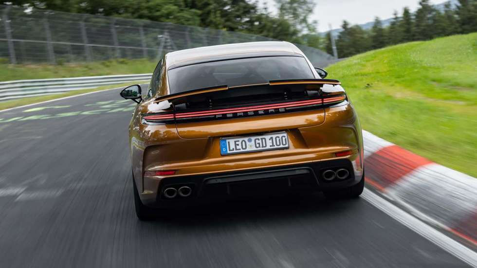 Έσπασε το ρεκόρ στο Nurburgring η νέα Porsche Panamera (+video)