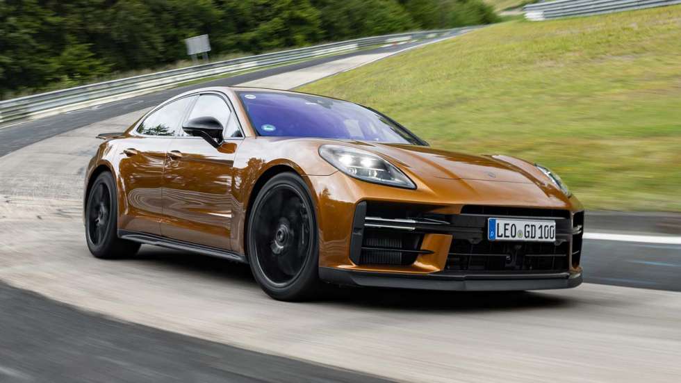 Έσπασε το ρεκόρ στο Nurburgring η νέα Porsche Panamera (+video)