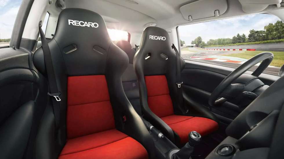 Βρήκε νέο επενδυτή η Recaro και επιστρέφει από τη χρεοκοπία!