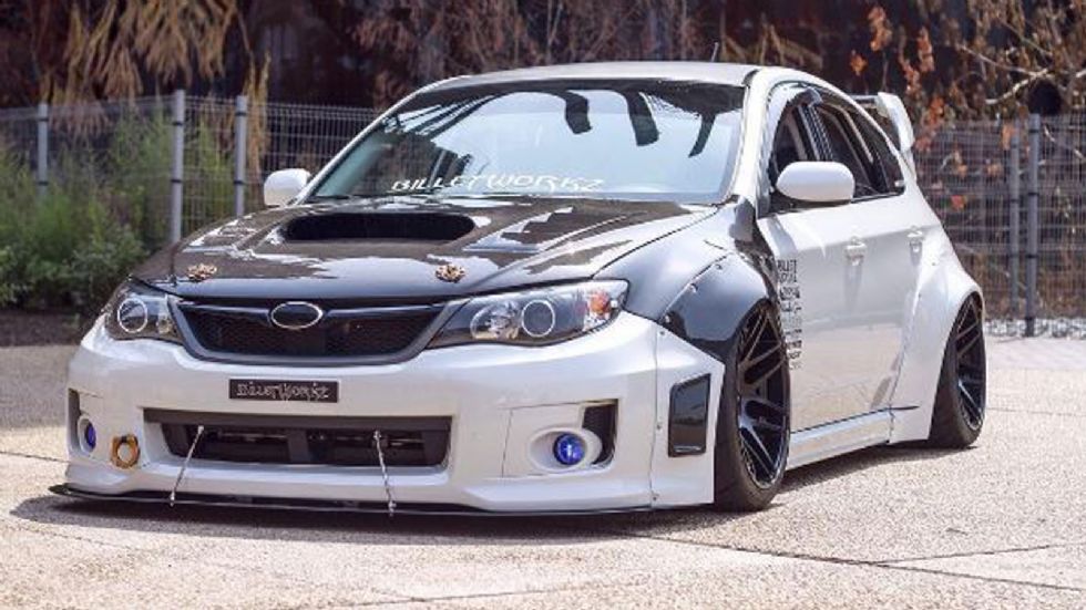 Ογκώδες και άκρως επιθετικό το Subaru WRX.