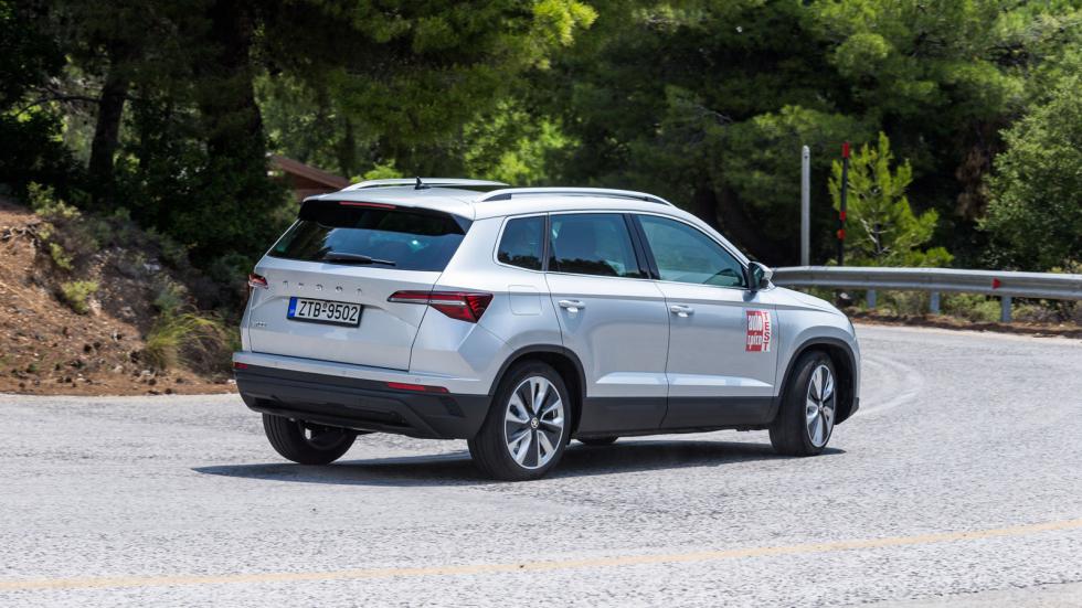 Προσιτά και ευρύχωρα: Fiat Tipo Cross ή Skoda Karoq