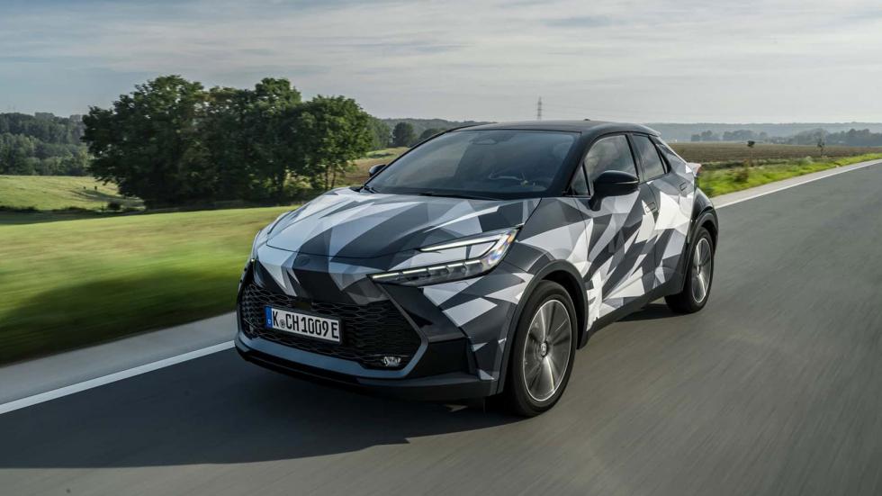 Οδηγούμε το νέο Toyota C-HR: Plug-in Hybrid με 223 άλογα