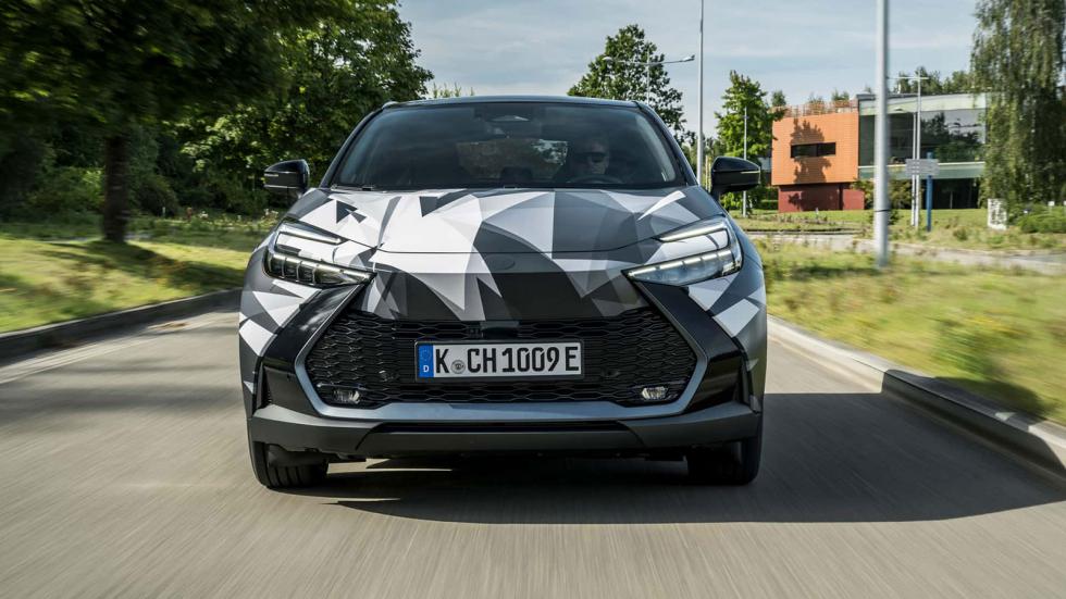 Οδηγούμε το νέο Toyota C-HR: Plug-in Hybrid με 223 άλογα