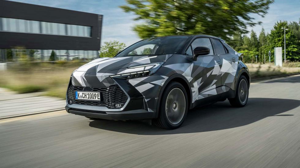 Οδηγούμε το νέο Toyota C-HR | Plug-in Hybrid C-SUV με 223 άλογα