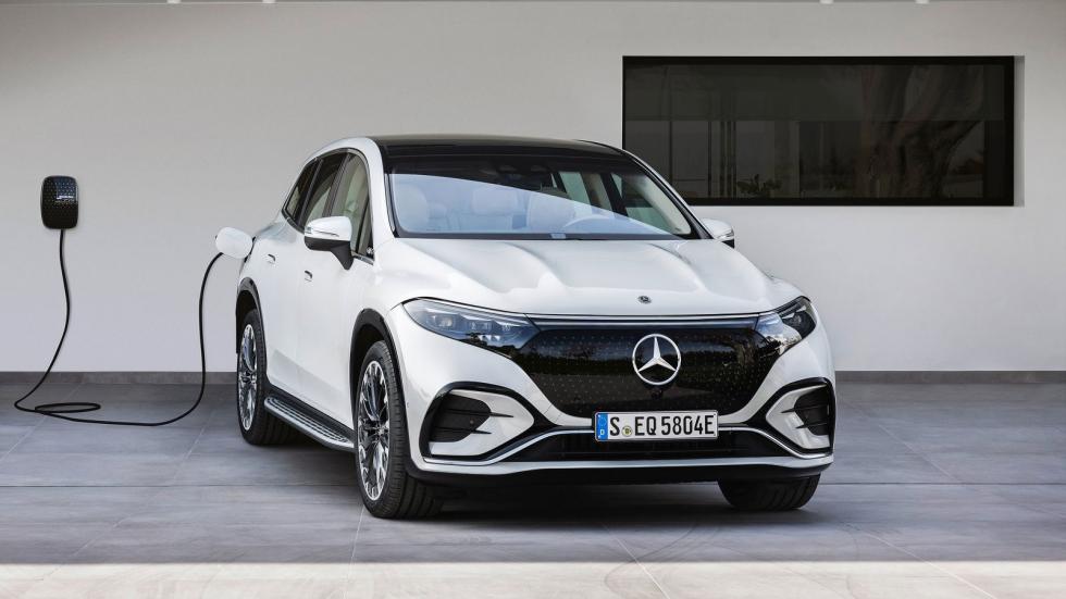 Τιμές στην Ελλάδα για τη Mercedes EQS SUV με ροπή από Lamborghini Urus