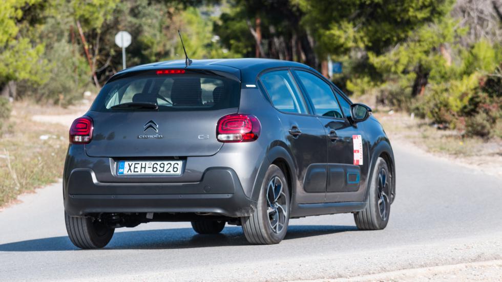 Στο Citroen C3 είναι εμφανής η στόχευση στην άνεση, η οποία πιστοποιείται από την μαλακή ανάρτηση που αποσβένει τις ανωμαλίες.