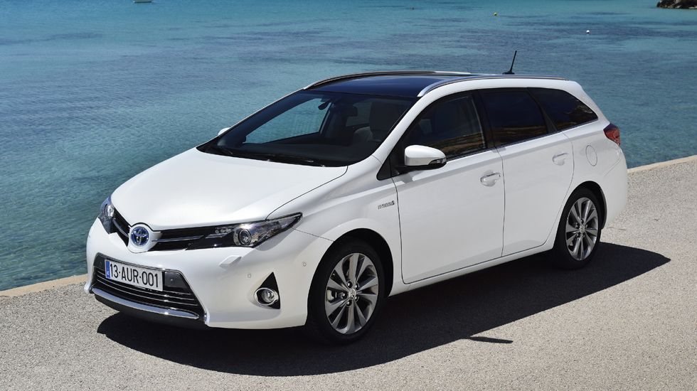 Toyota Auris Touring Sports Hybrid: Κατανάλωση από 3,8 λτ./100χλμ., CO2 από 88 γρ.χλμ., από 24.200 ευρώ