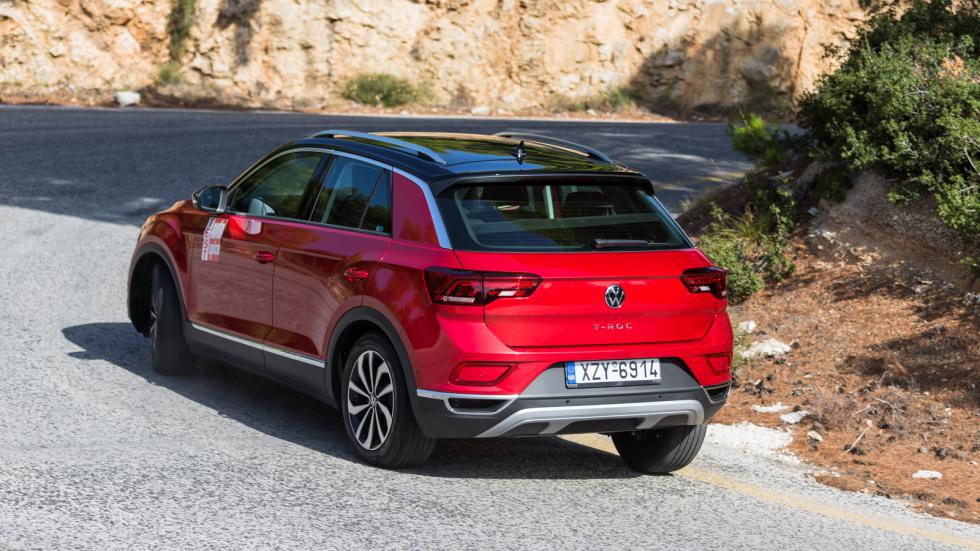 Ισορροπημένη οδηγική αίσθηση έχει το Volkwagen T-Roc, όντας αποτελεσματικό και άνετο συγχρόνως.