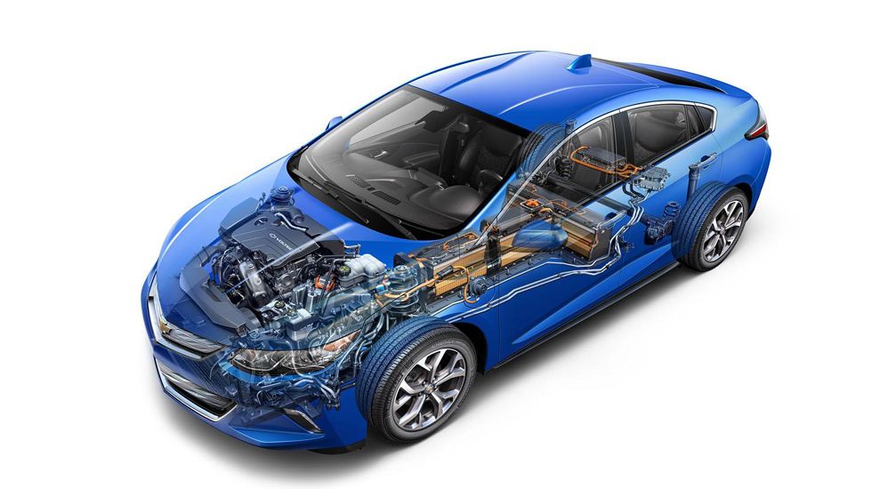 Το νέο υβριδικό σύστημα Voltec αποτελείται από ένα 1.500άρη κινητήρα βενζίνης 102 ίππων, ένα ηλεκτρικό μοτέρ 151 ίππων και μπαταρίες ιόντων λιθίου 18.4 kWh.