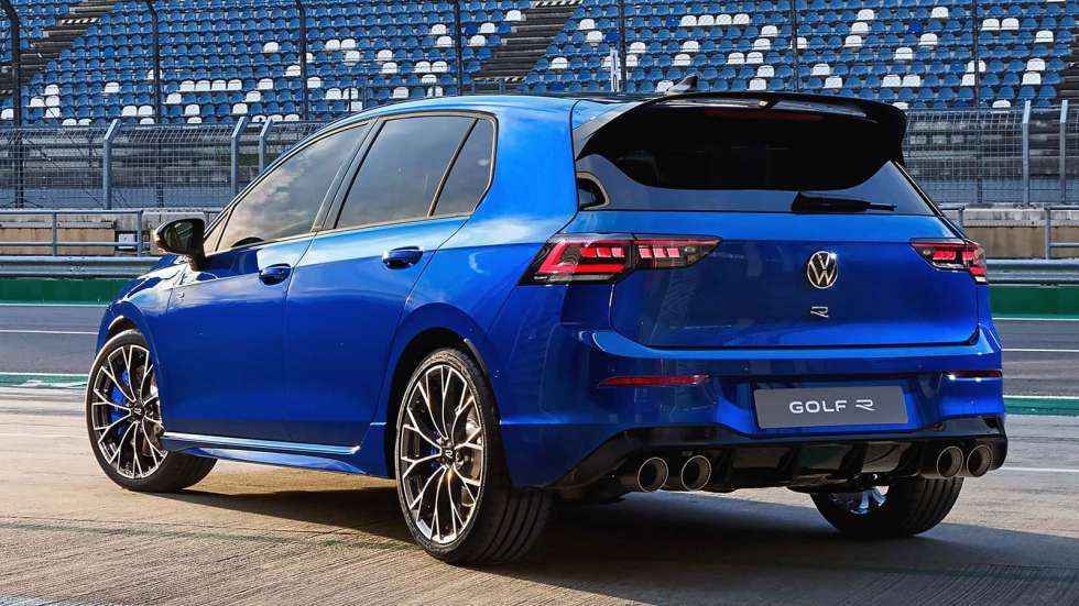 Το ανανεωμένο Volkswagen Golf R ήρθε ισχυρότερο με 333 ίππους!