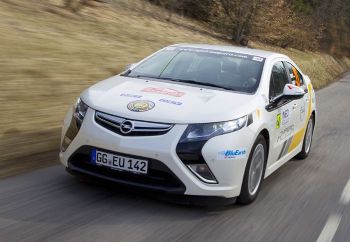  Opel Ampera    