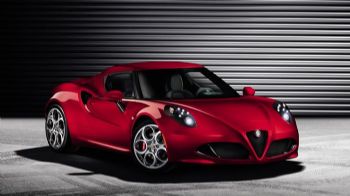 Alfa Romeo 4C:  !