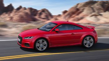 X   Audi TT;